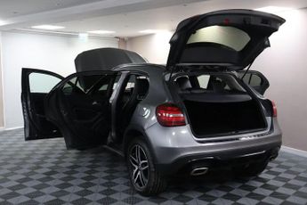 Mercedes-Benz GLA 1.6 GLA180 Urban Edition 7G-DCT Euro 6 (s/s) 5dr