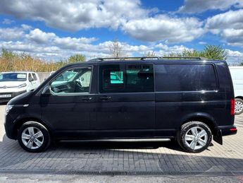 Volkswagen Transporter 2.0 TDI T32 Highline Kombi DSG FWD LWB High Roof Euro 6 (s/s) 5d