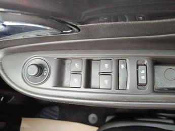 Vauxhall Mokka X 1.4i Turbo Elite Nav SUV 5dr Petrol Auto Euro 6 (140 ps)