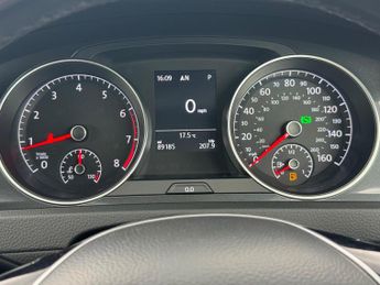 Volkswagen Golf 1.5 TSI EVO BlueMotion Tech SE Nav DSG Euro 6 (s/s) 5dr