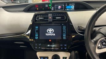 Toyota Prius 1.8 VVT-h Excel CVT Euro 6 (s/s) 5dr (15in Alloy)