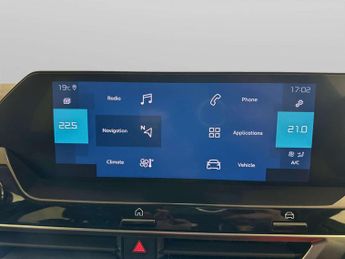 Citroen e-C4 50kWh Shine Hatchback 5dr Electric Auto (136 ps)