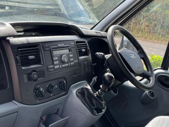 Ford Transit 2.2 TDCi 300 FWD L1 H1 5dr