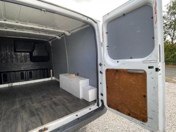Ford Transit 2.2 TDCi 300 FWD L1 H1 5dr