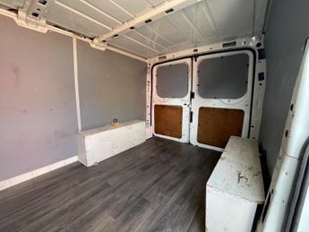 Ford Transit 2.2 TDCi 300 FWD L1 H1 5dr