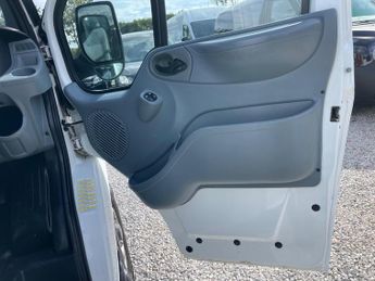 Ford Transit 2.2 TDCi 300 FWD L1 H1 5dr