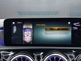 Mercedes-Benz A Class 2.0 A35 AMG (Premium) SpdS DCT 4MATIC Euro 6 (s/s) 4dr