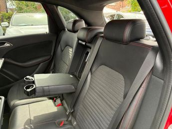 Mercedes-Benz B Class 2.1 B200d AMG Line (Premium) 7G-DCT Euro 6 (s/s) 5dr