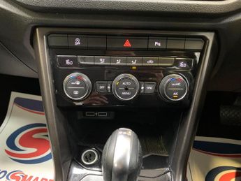 Volkswagen T-Roc 1.5 TSI EVO SE DSG Euro 6 (s/s) 5dr