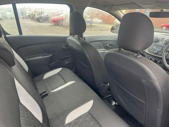 Dacia Sandero Stepway 0.9 TCe Ambiance Euro 5 5dr