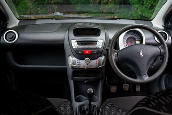 Peugeot 107 1.0 12V Sportium Euro 5 5dr