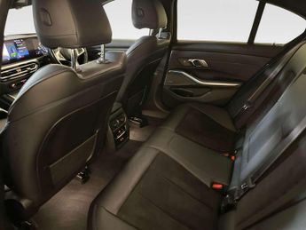 BMW 3 Series 2.0 330e 12kWh M Sport Saloon 4dr Petrol Plug-in Hybrid Auto xDr