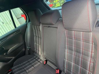 Volkswagen Golf 2.0 TSI GTI Hatchback 5dr Petrol DSG Euro 5 (210 ps)