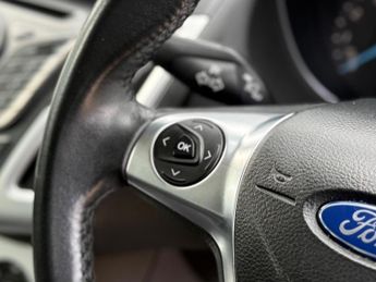 Ford Focus 1.0T EcoBoost Zetec Navigator Euro 5 (s/s) 5dr
