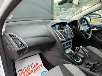 Ford Focus 1.0T EcoBoost Zetec Navigator Euro 5 (s/s) 5dr