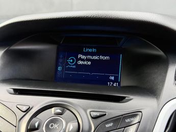 Ford Focus 1.0T EcoBoost Zetec Navigator Euro 5 (s/s) 5dr