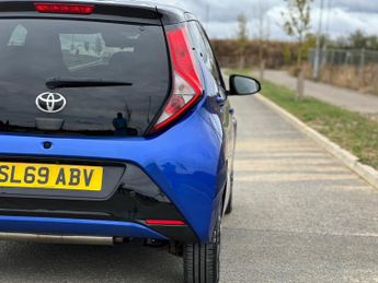 Toyota AYGO 1.0 VVT-i x-clusiv x-shift Euro 6 5dr (Safety Sense)