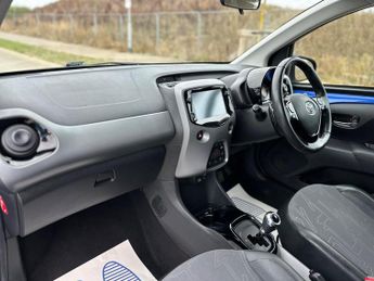 Toyota AYGO 1.0 VVT-i x-clusiv x-shift Euro 6 5dr (Safety Sense)