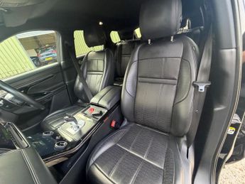 Land Rover Range Rover Evoque 2.0 P250 MHEV R-Dynamic HSE Auto 4WD Euro 6 (s/s) 5dr