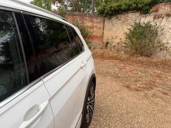 Volkswagen Tiguan 2.0 TDI R-Line Tech DSG 4Motion Euro 6 (s/s) 5dr