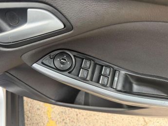 Ford Focus 1.6 TDCi Titanium Euro 5 (s/s) 5dr
