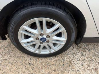 Ford Focus 1.6 TDCi Titanium Euro 5 (s/s) 5dr
