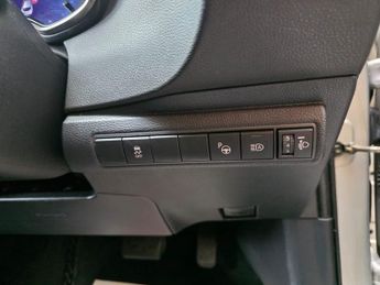 Toyota Corolla 1.8 VVT-h Icon Tech CVT Euro 6 (s/s) 5dr