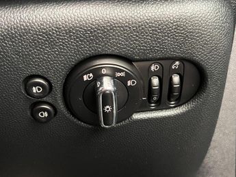 MINI Hatch 1.5 Cooper D Auto Euro 6 (s/s) 5dr