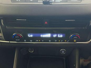 Nissan Qashqai 1.3 DIG-T MHEV N-Connecta SUV 5dr Petrol Hybrid Manual Euro 6 (s