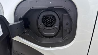 Toyota C-HR+ 77kWh Design SUV 5dr Electric Auto (224 ps)