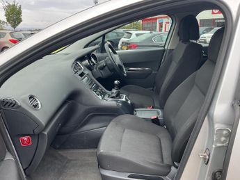 Peugeot 5008 1.6 HDi Active Euro 5 5dr