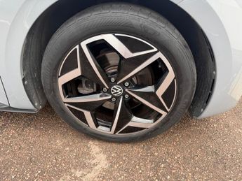 Volkswagen ID.3 Pro Performance 58kWh Family Auto 5dr