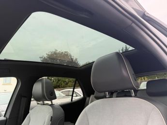 Volkswagen ID.3 Pro Performance 58kWh Family Auto 5dr