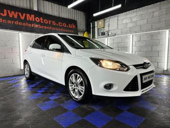 Ford Focus 1.6T EcoBoost Titanium Navigator Euro 5 (s/s) 5dr