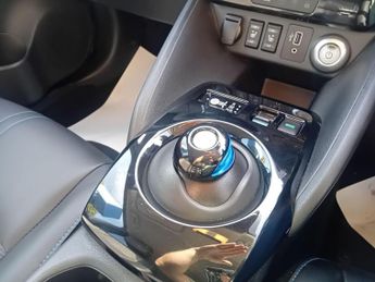 Nissan Leaf 40kWh N-Connecta Auto 5dr