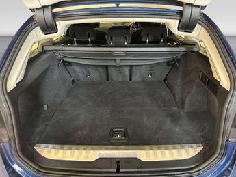 BMW 3 Series 2.0 330e 12kWh SE Pro Touring 5dr Petrol Plug-in Hybrid Auto Eur