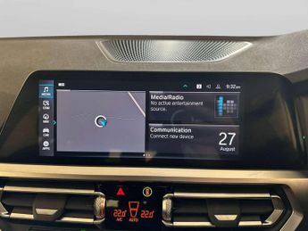 BMW 3 Series 2.0 330e 12kWh SE Pro Touring 5dr Petrol Plug-in Hybrid Auto Eur
