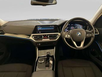 BMW 3 Series 2.0 330e 12kWh SE Pro Touring 5dr Petrol Plug-in Hybrid Auto Eur