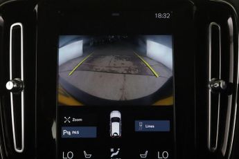 Volvo XC40 2.0 B4 MHEV Inscription Pro Auto Euro 6 (s/s) 5dr