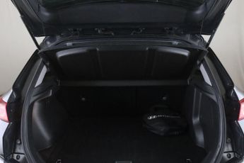 Hyundai KONA 39kWh SE Connect Auto 5dr (10.5kW Charger)