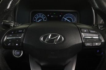 Hyundai KONA 39kWh SE Connect Auto 5dr (10.5kW Charger)