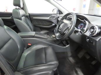 MG MG ZS 44.5kWh Exclusive Auto 5dr