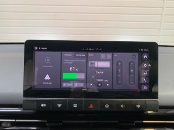 MG MG4 64kWh SE Long Range Auto 5dr