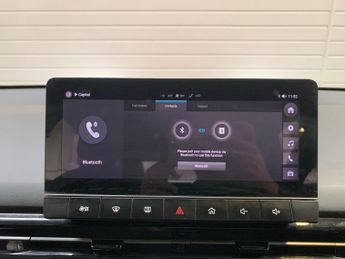 MG MG4 64kWh SE Long Range Auto 5dr