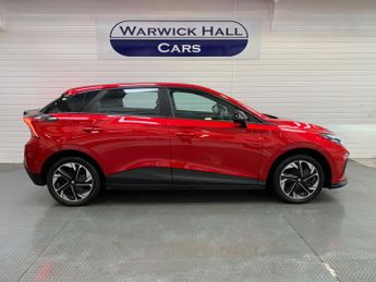 MG MG4 64kWh SE Long Range Auto 5dr