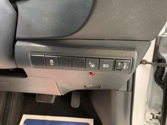 Toyota Corolla 1.8 VVT-h Icon Tech CVT Euro 6 (s/s) 5dr