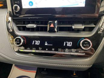 Toyota Corolla 1.8 VVT-h Icon Tech CVT Euro 6 (s/s) 5dr