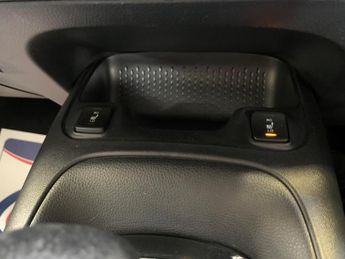 Toyota Corolla 1.8 VVT-h Icon Tech CVT Euro 6 (s/s) 5dr
