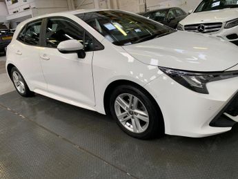 Toyota Corolla 1.8 VVT-h Icon Tech CVT Euro 6 (s/s) 5dr