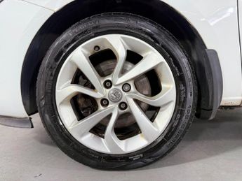 Vauxhall Corsa 1.0i Turbo ecoFLEX Excite Euro 6 (s/s) 5dr (a/c)